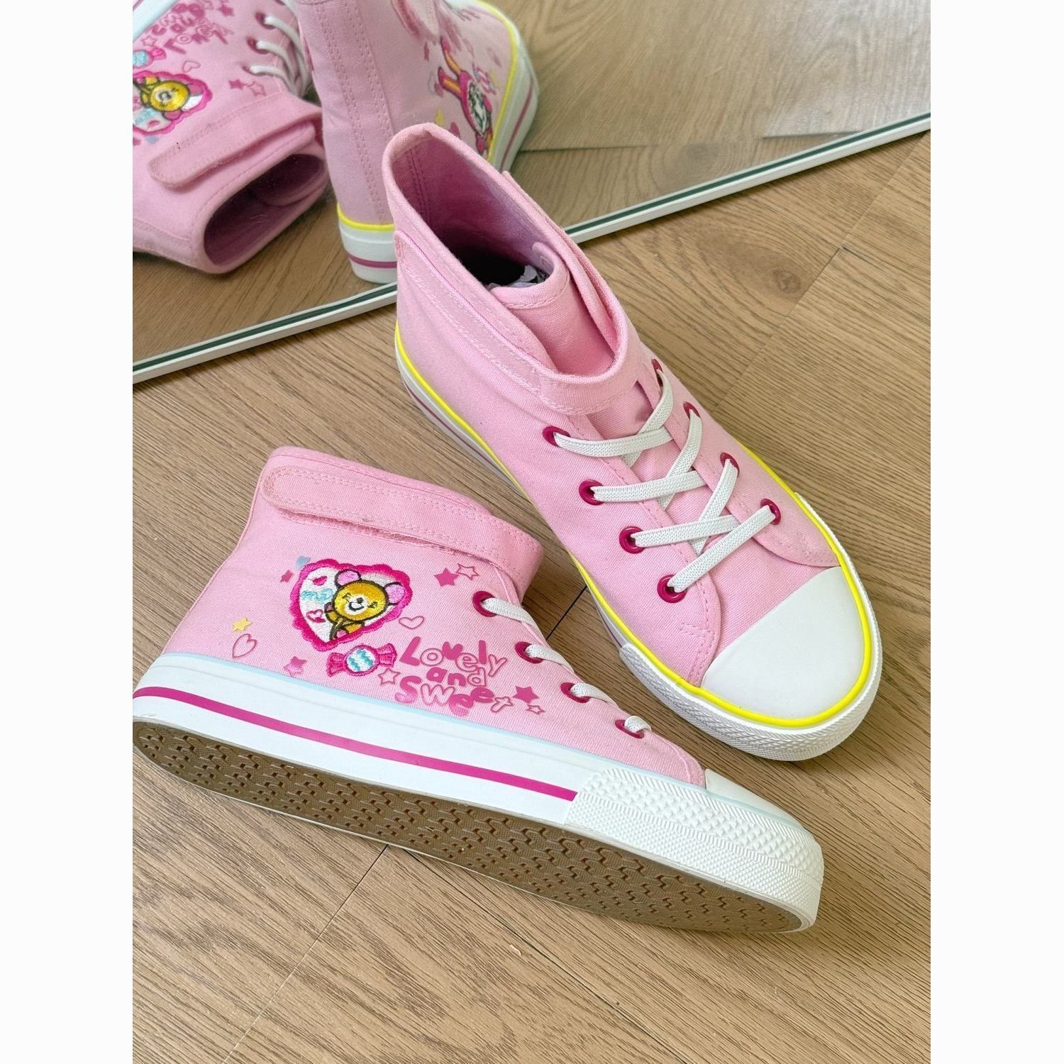 Embroidery Shoes - 봄 가을 신상 만능 코디 달콤한